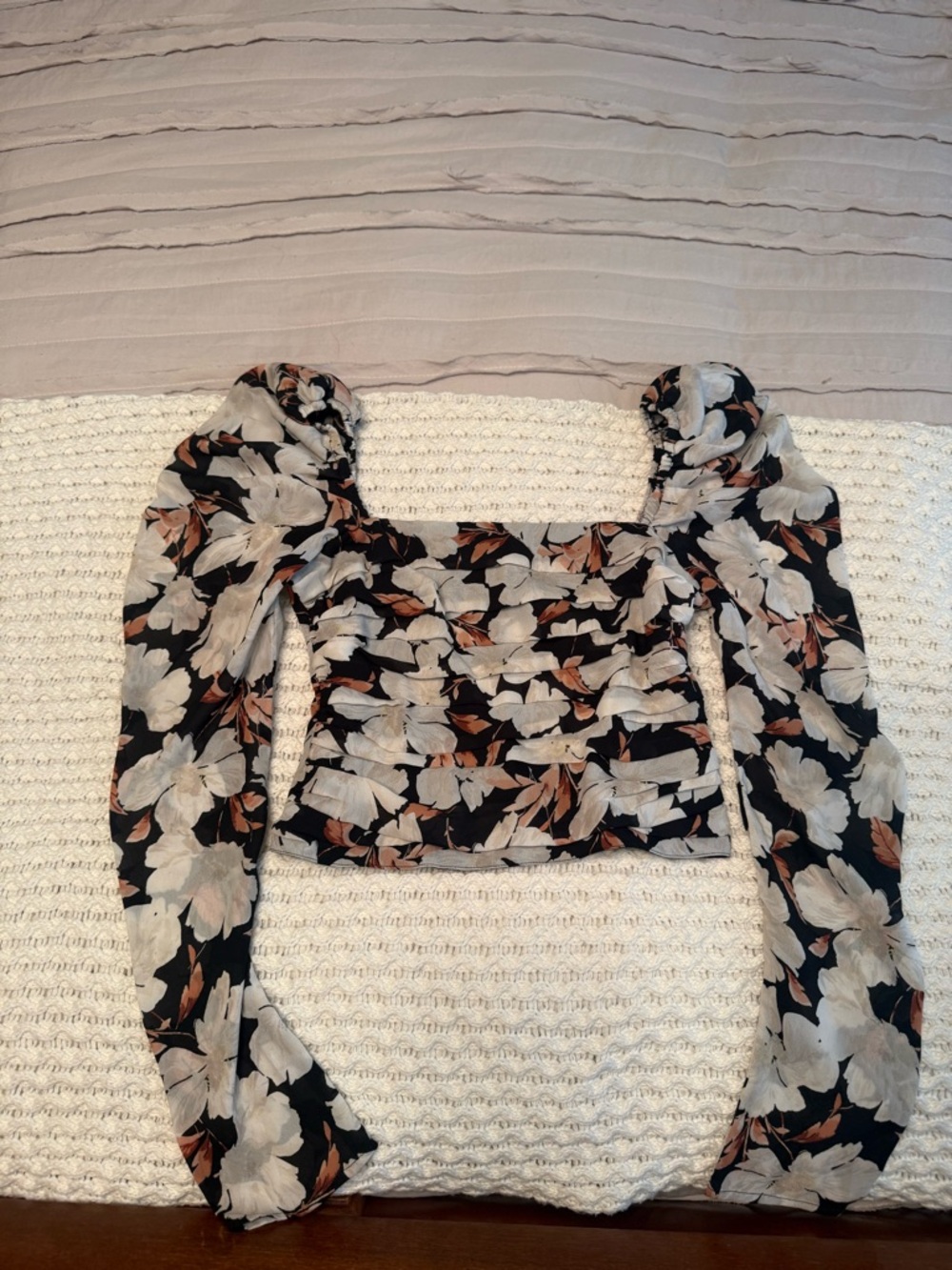Abercrombie & Fitch Dark Navy Floral Square-Neck Puff Sleeve Top